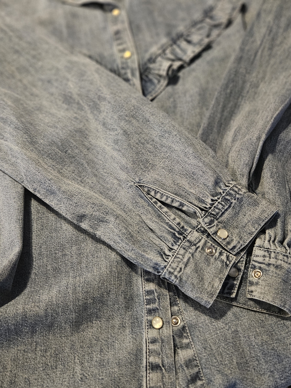 Zara Light Blue Denim Top with White Crochet Collar - Picture 7 of 10